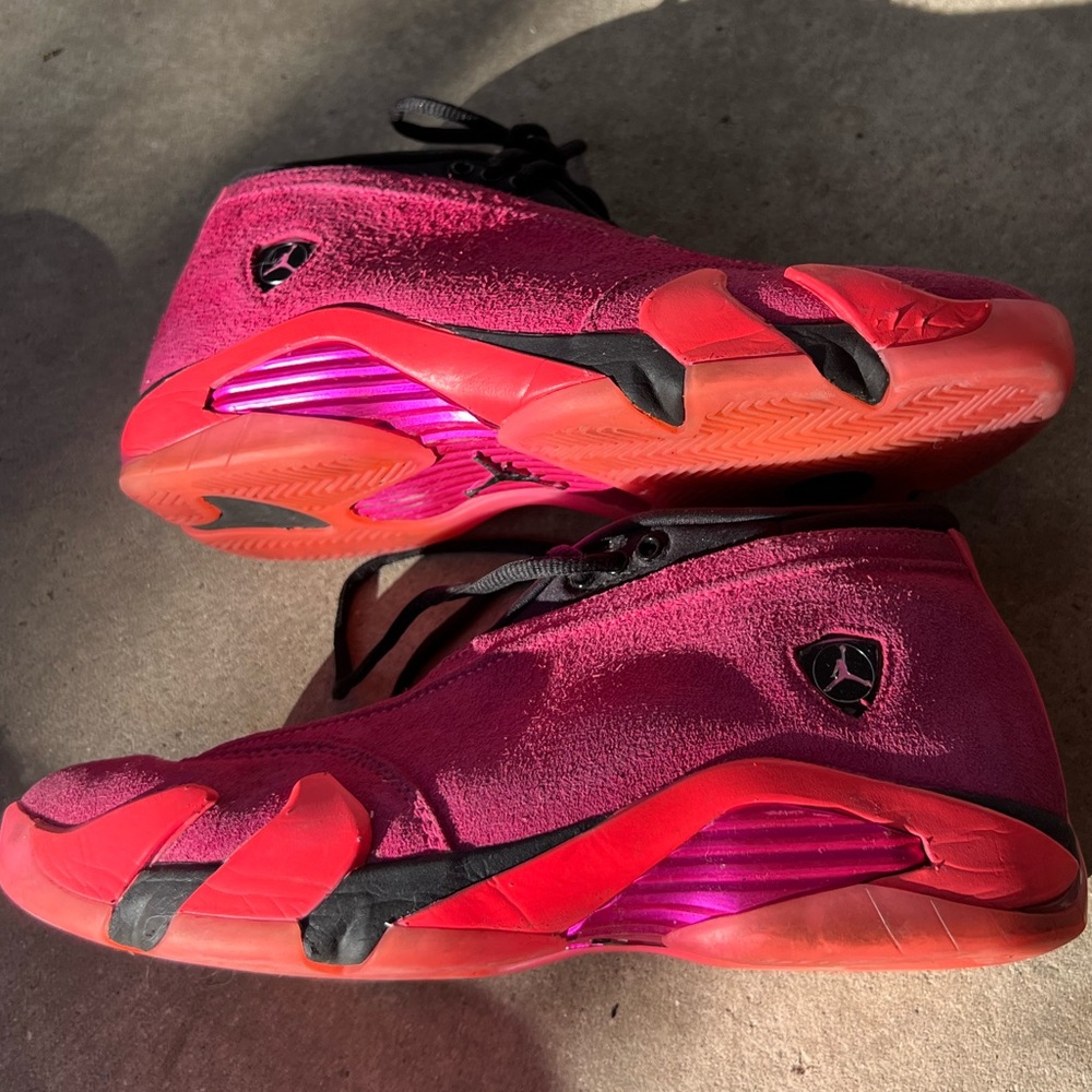 Jordan 14 Retro Low Shocking Pink Women’s sz 9.5 RARE